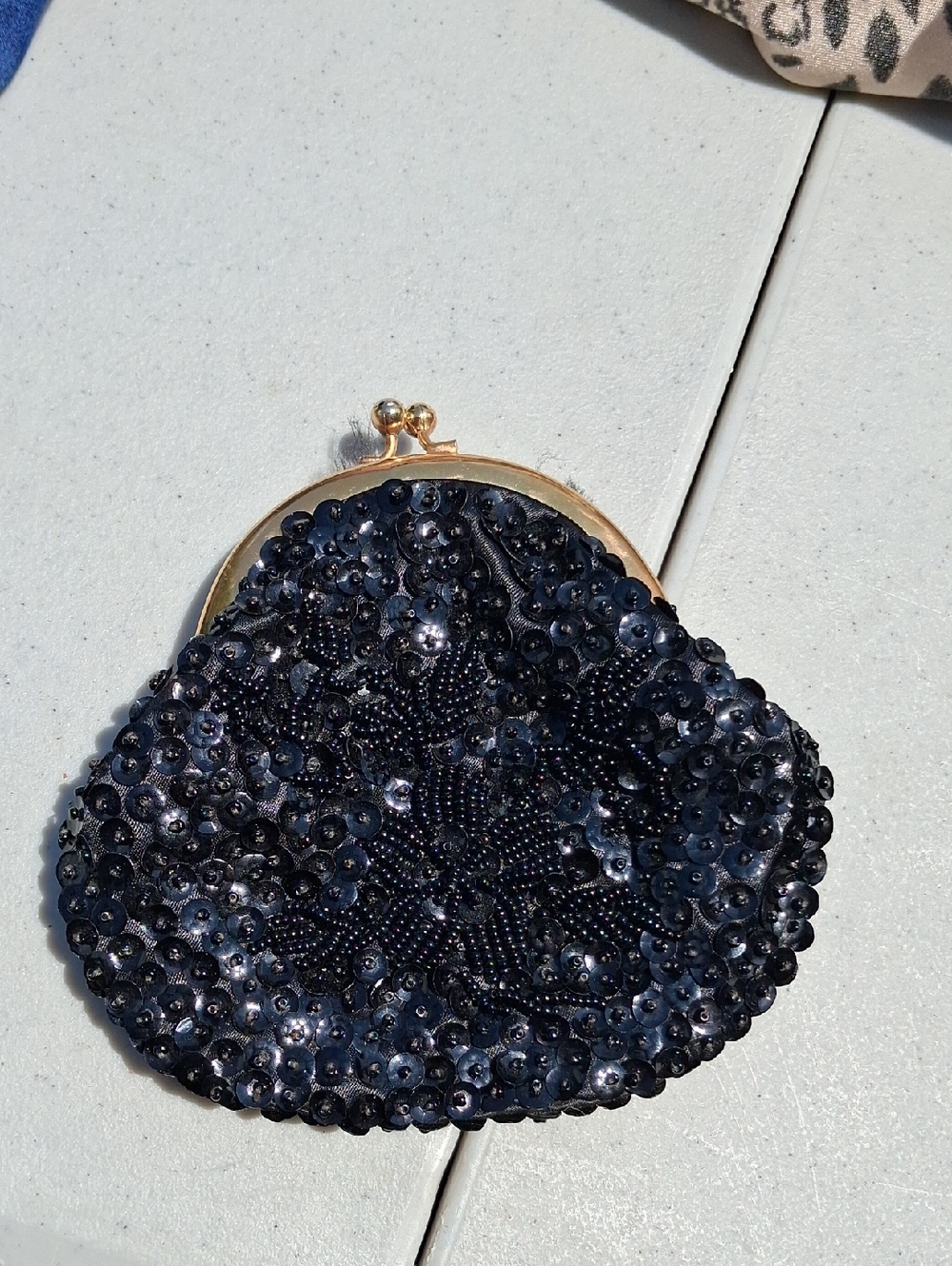 Vintage 50-60's Hand Made Black Beaded And Sequin Coin Purse - Picture 1 of 3